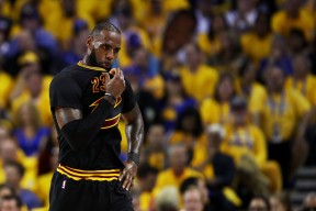 NG28-关于詹姆斯连续十场比赛得分超过比分优势明显，TES挑战极限！的信息