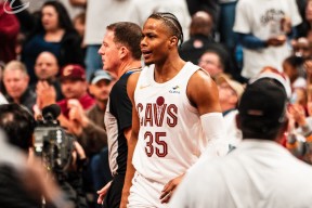 南宫28-关于Ming在瑞士队比赛中惊险取胜，精彩发挥引发热议！的信息